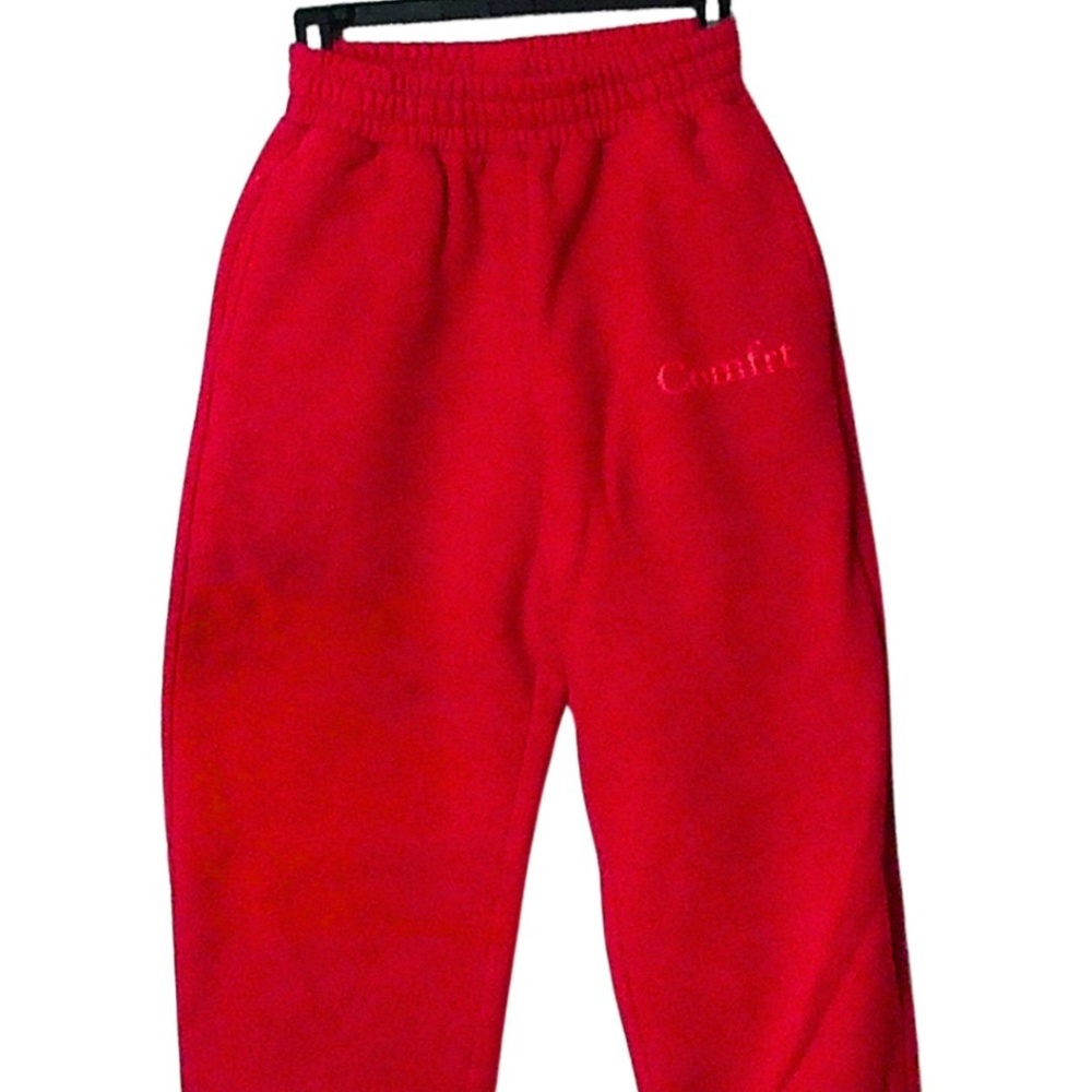 Comfrt brand sweatpants in Crimson S